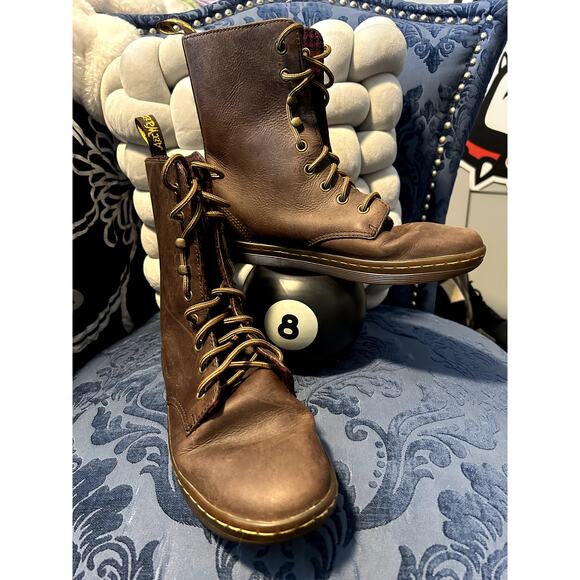 Dr Martens Brown Lace Up Fold Down Red Plaid Size 8/EU 39 - Picture 1 of 6